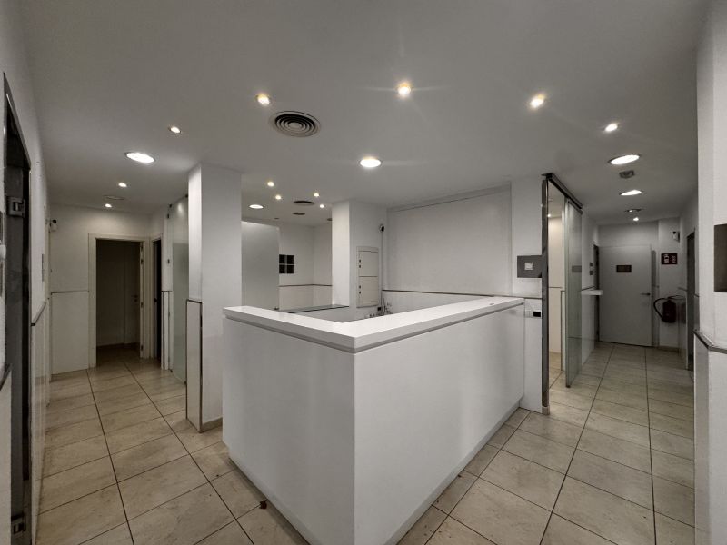 -EN ALQUILER- Local comercial en Ignacio Wallis
