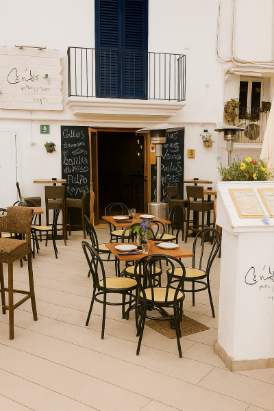 Bar de copas en plaza sa Riba