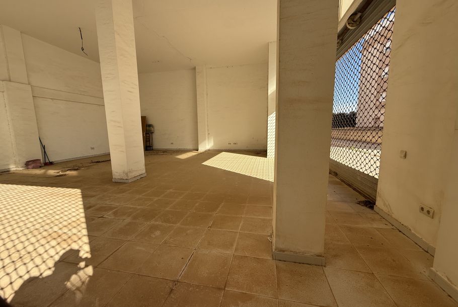 Commercial Premises calle Mediterránea, near Av. Pere Matutes Noguera