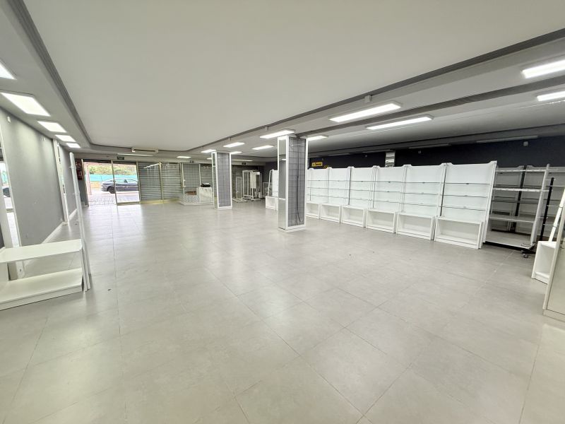 Local comercial en cala de Bou