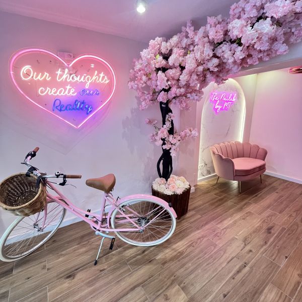 Salón de uñas en calle Progresso