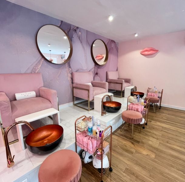 Salón de uñas en calle Progresso