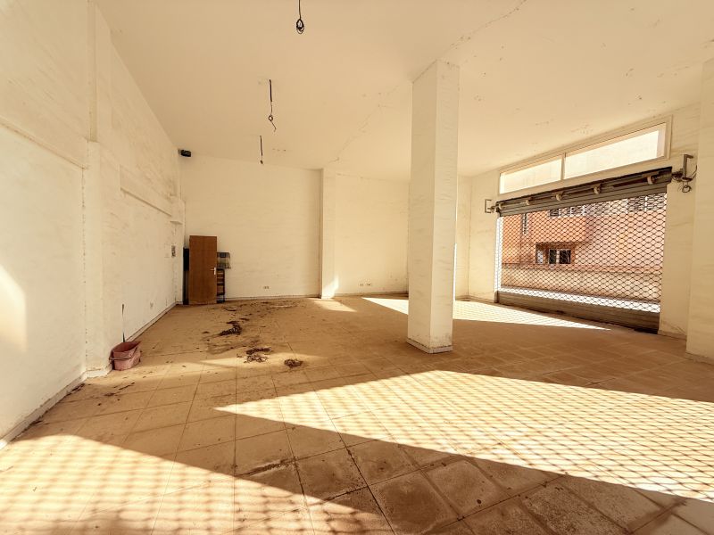 Local comercial en calle mediterranea