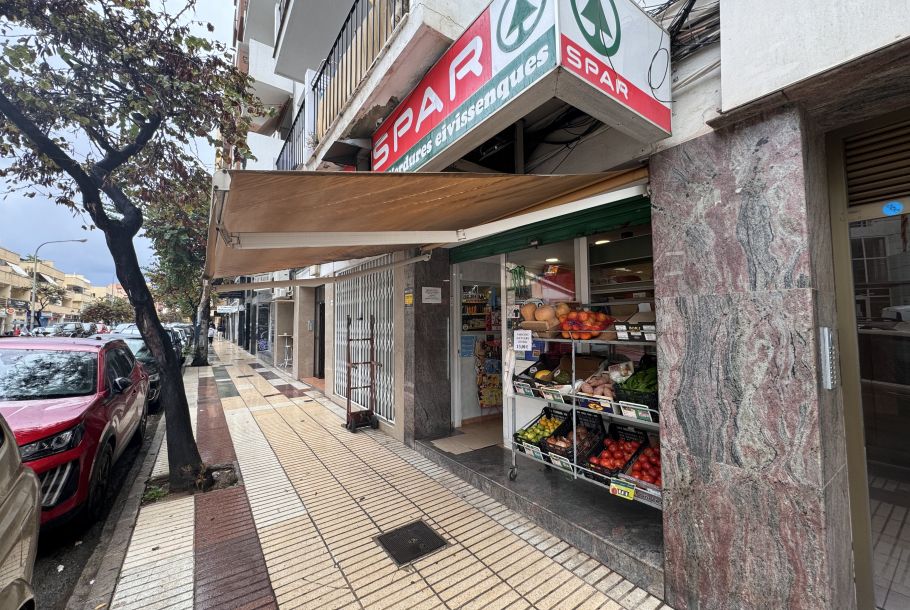 Supermarket in Av. España
