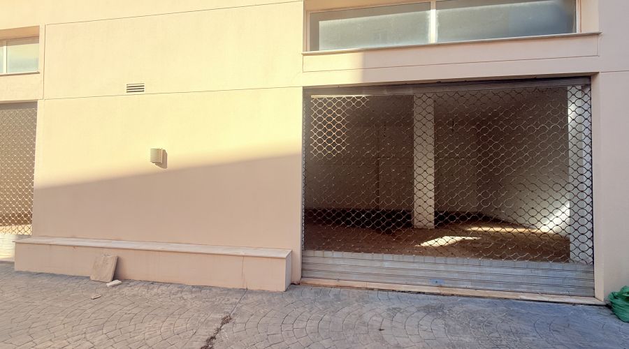 Local comercial en calle mediterranea