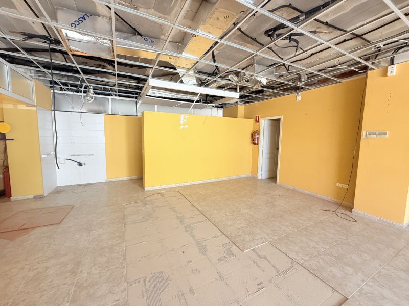 Local comercial vista mar