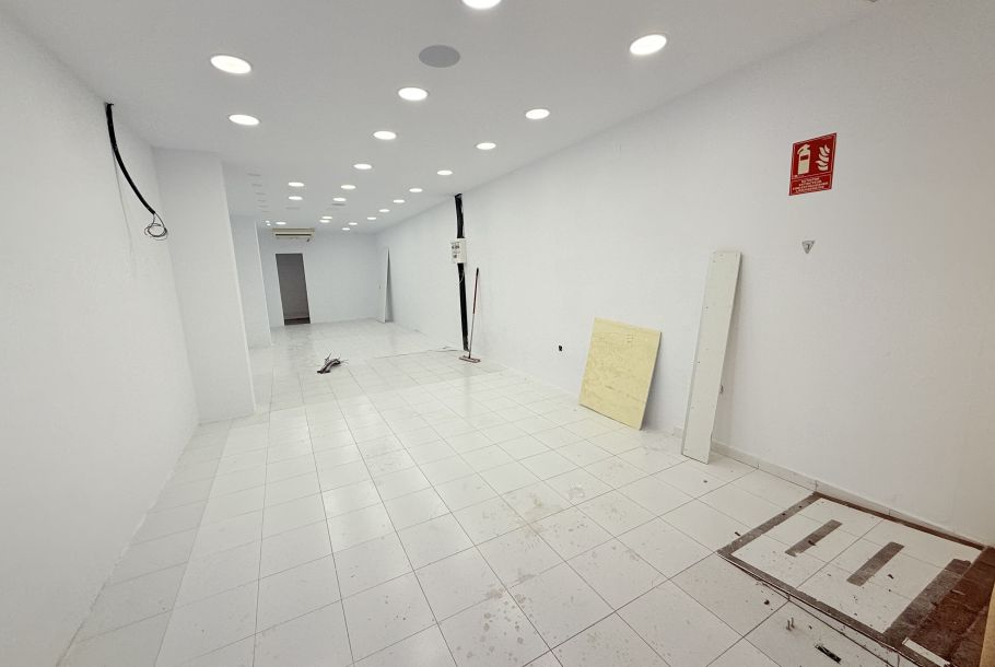 -TRANSFER LEASE- Premises in pasaje Metge Antoni Serra