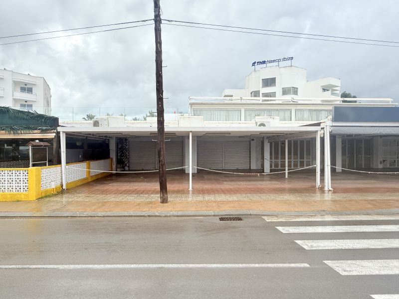 Local comercial en cala de Bou