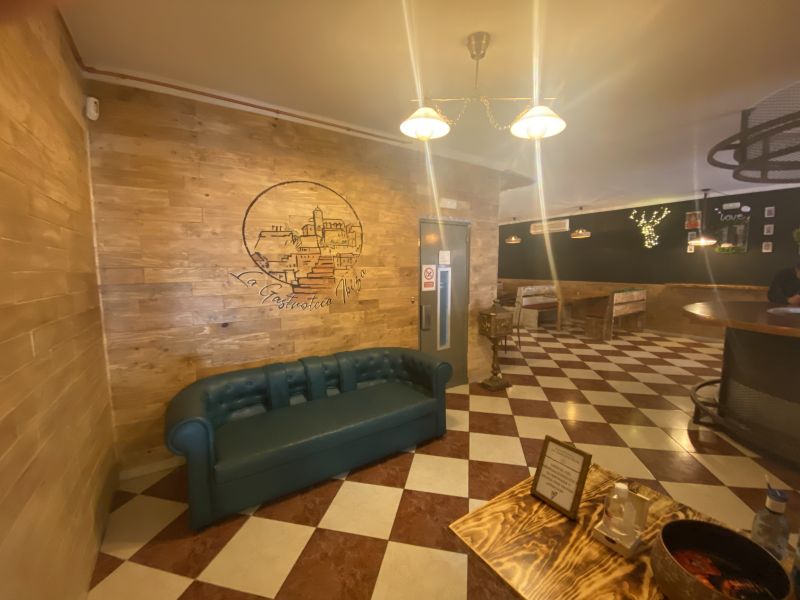 Bar restaurante en calle Bisbe Abad y Lasierra