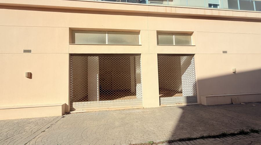 Local comercial en calle mediterranea