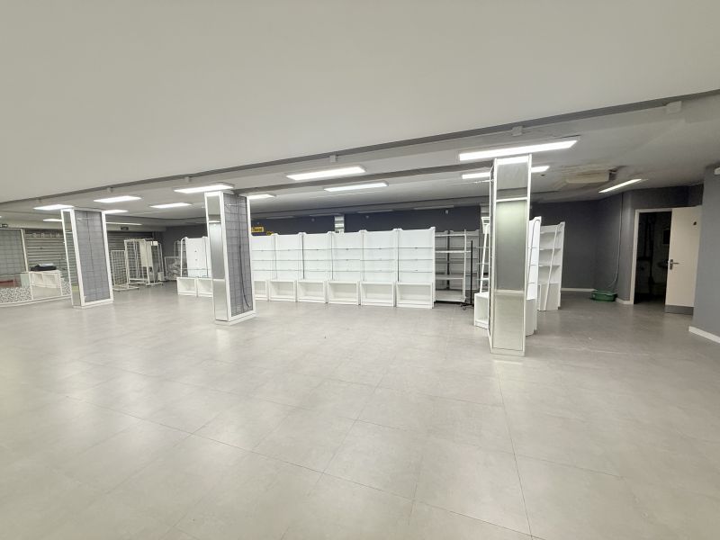 Local comercial en cala de Bou