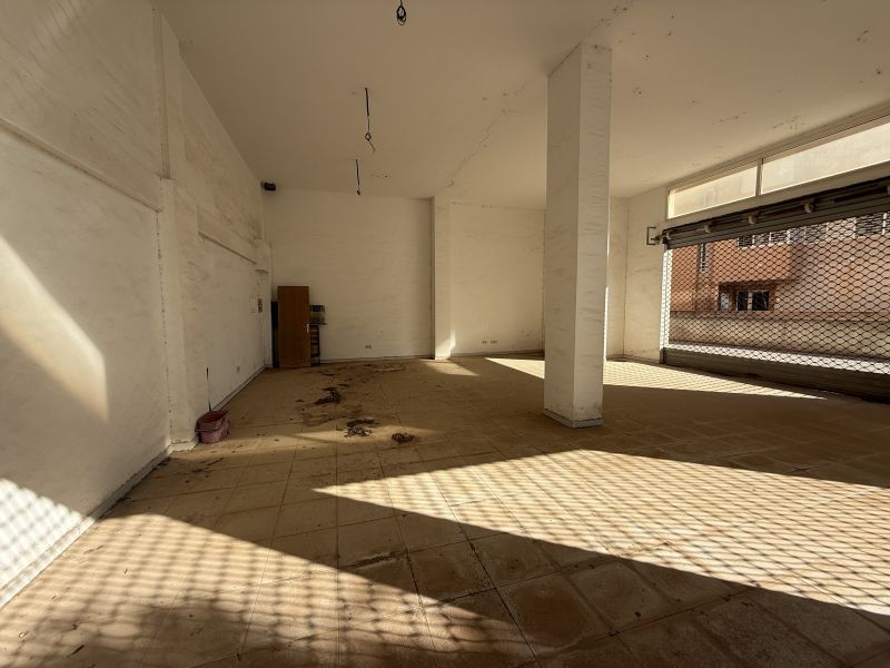 Local comercial en calle mediterranea