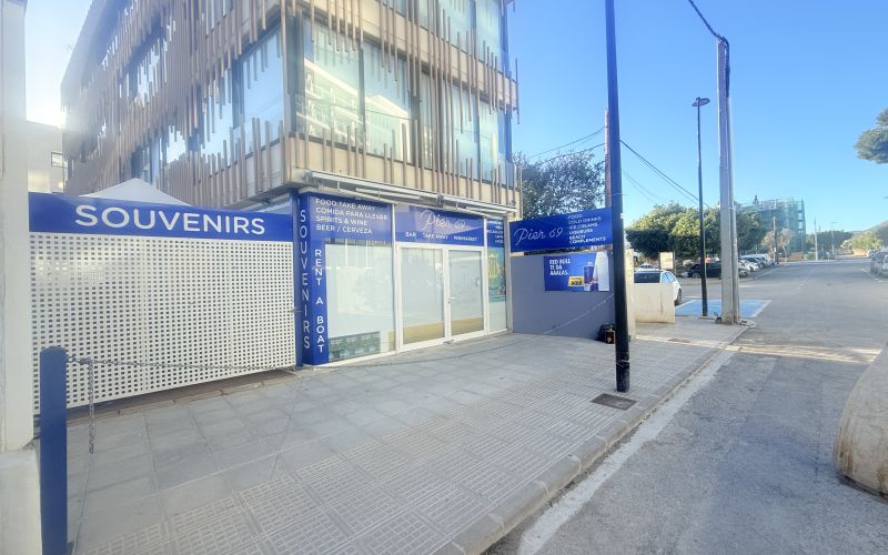 Grocery & souvenir shop in profitable location