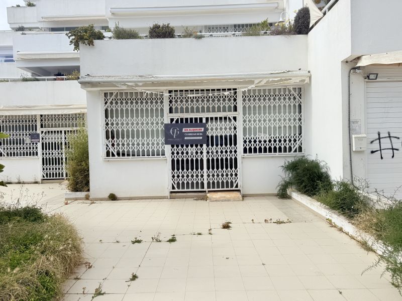 Local comercial vista mar