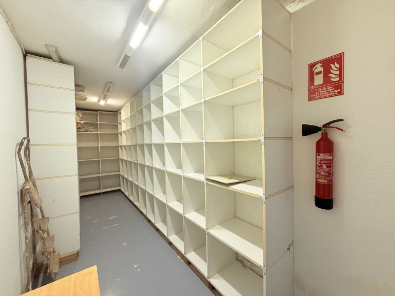 Local comercial en cala de Bou