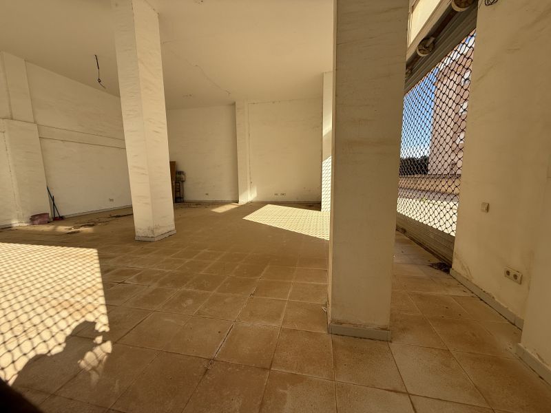 Local comercial en calle mediterranea